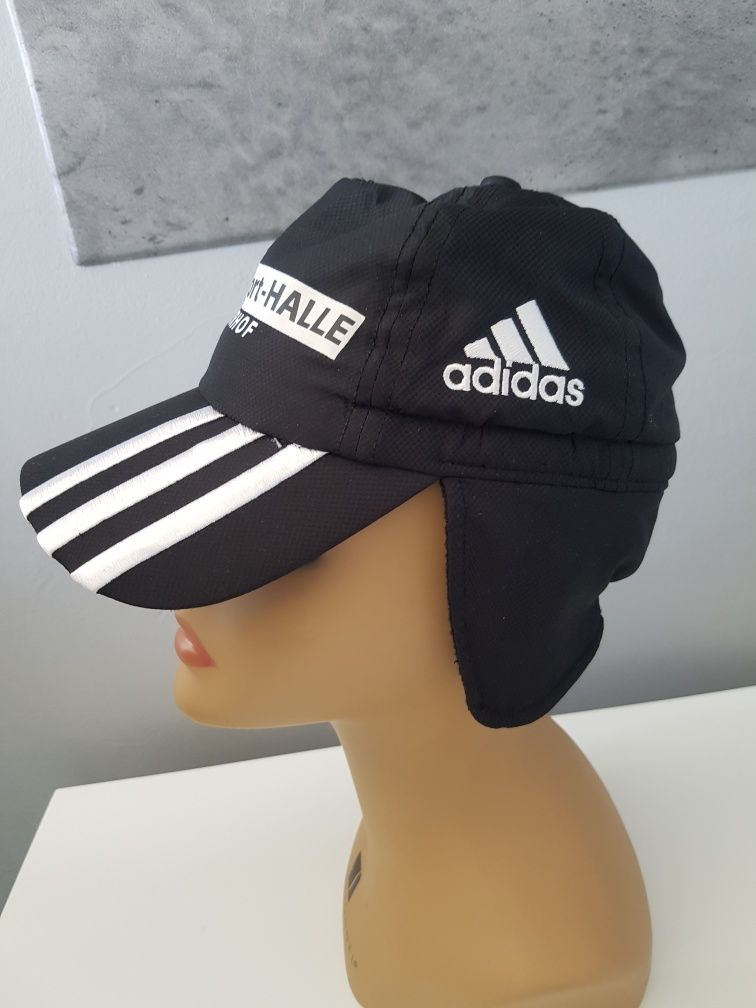 Czapka z daszkiem Adidas z ochroną