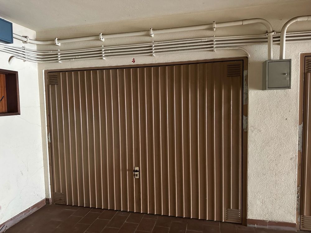 Vendo garagem fechada Belas Negociavel