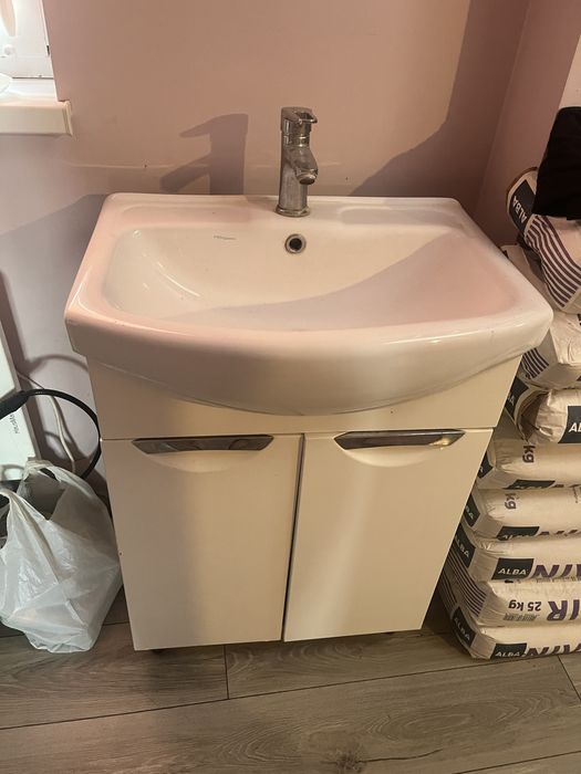 Умивальник з тумбою б/у