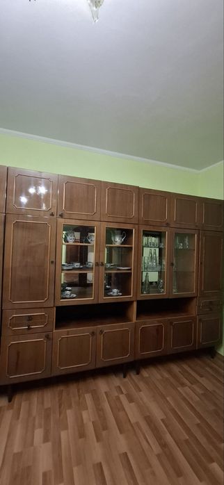 Віддам безкоштовно меблі.
