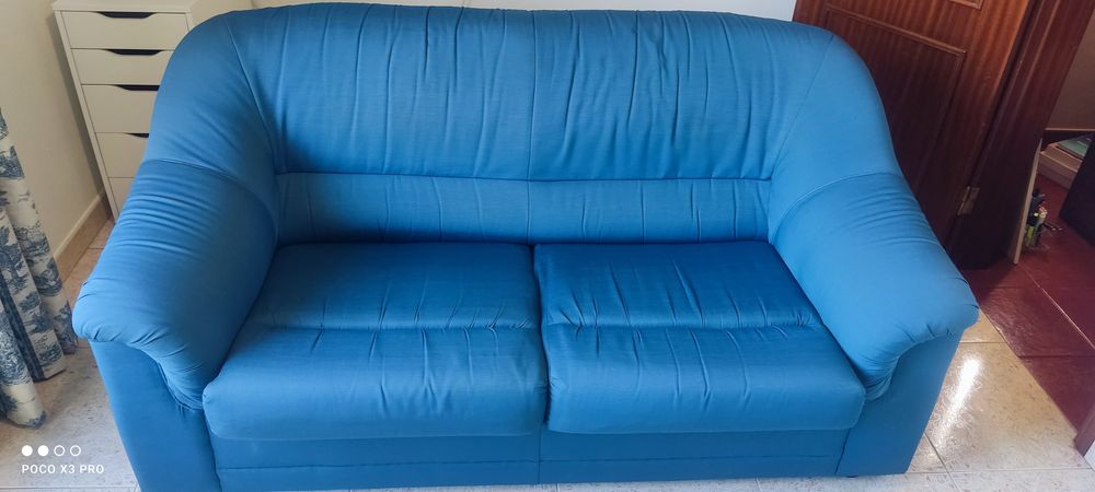 Sofá de 2 lugares com cama articulada