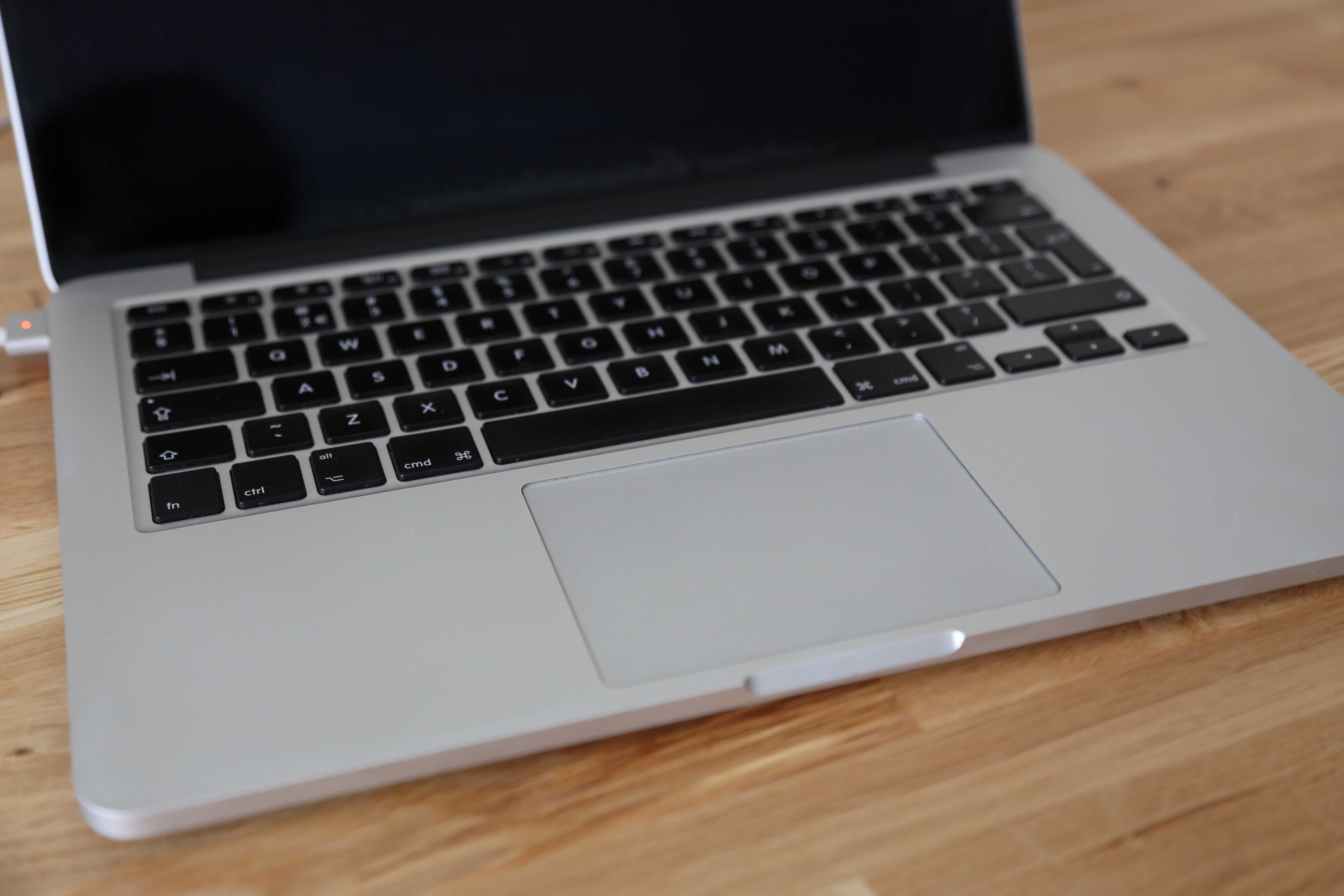 Apple MacBook Pro 13-inch i7