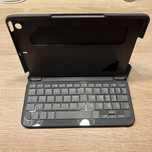 Etui z klawiaturą Logitech Canvas iPad mini - bluetooth, super stan.