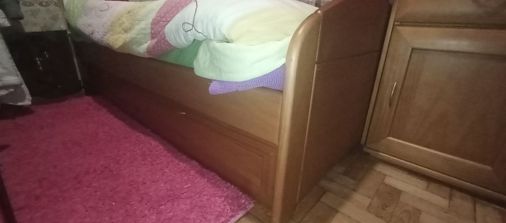 Cama de estúdio de gaveta solteiro