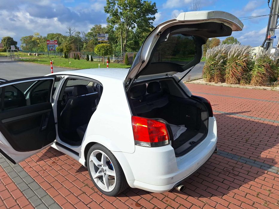 Opel Signum 3.0 184KM