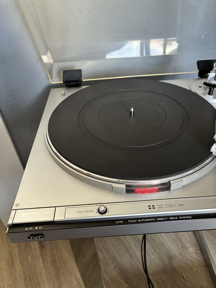 JVC L-F41 gramofon fully automatic direct drive