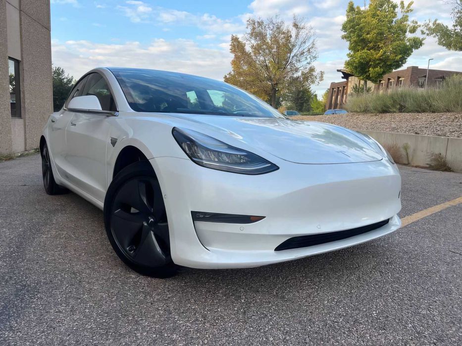 Tesla Model 3      2020