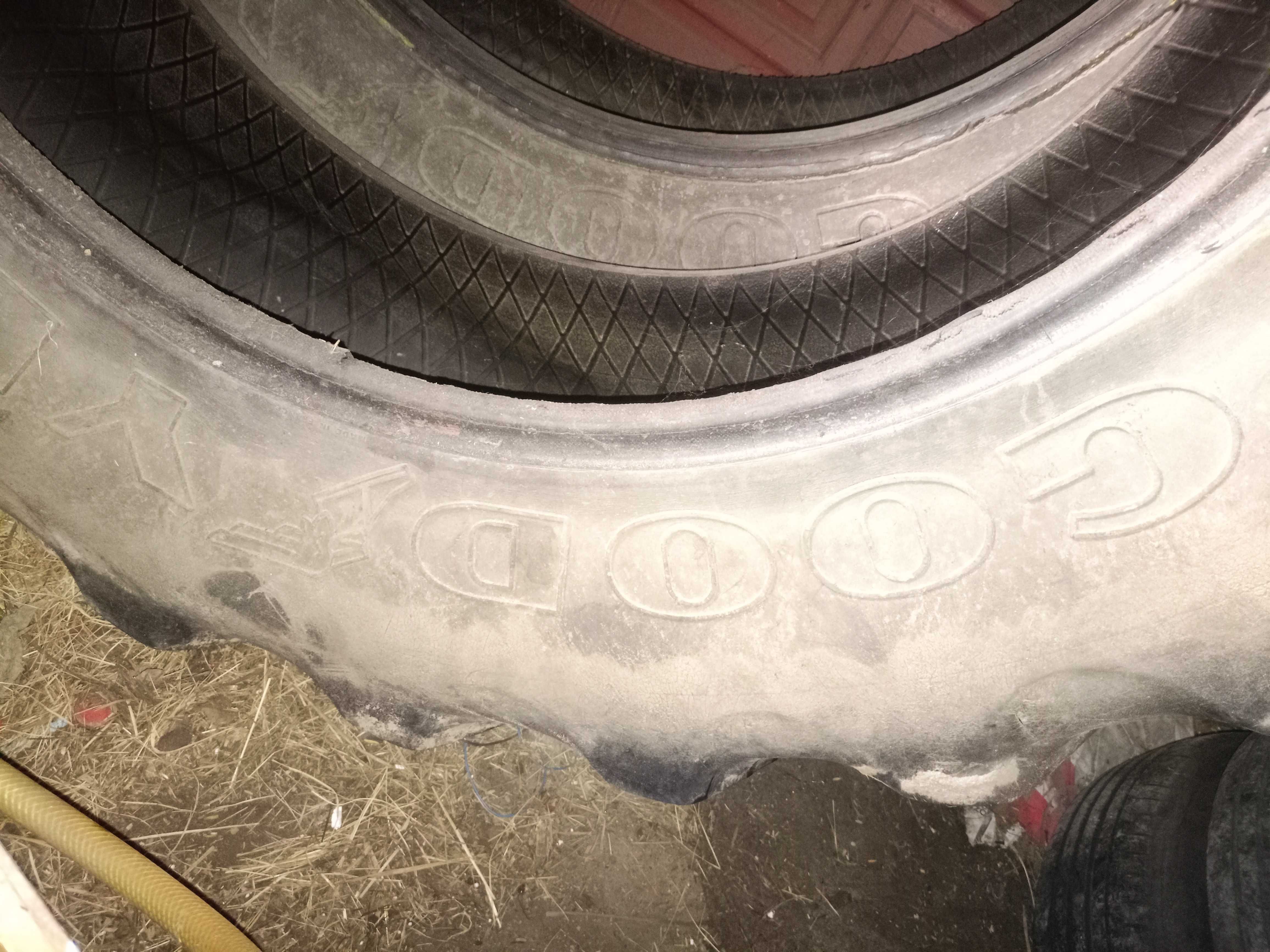 Opony 18,4/38 r??