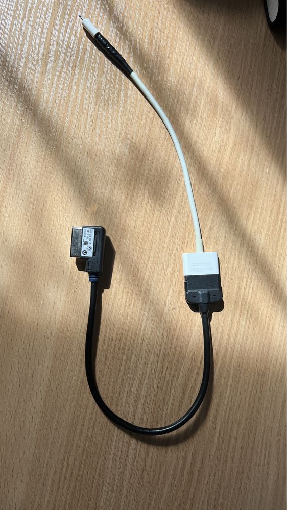 Перехідник/шнур/кабель Audi чи VW для підключення iPhone/iPod