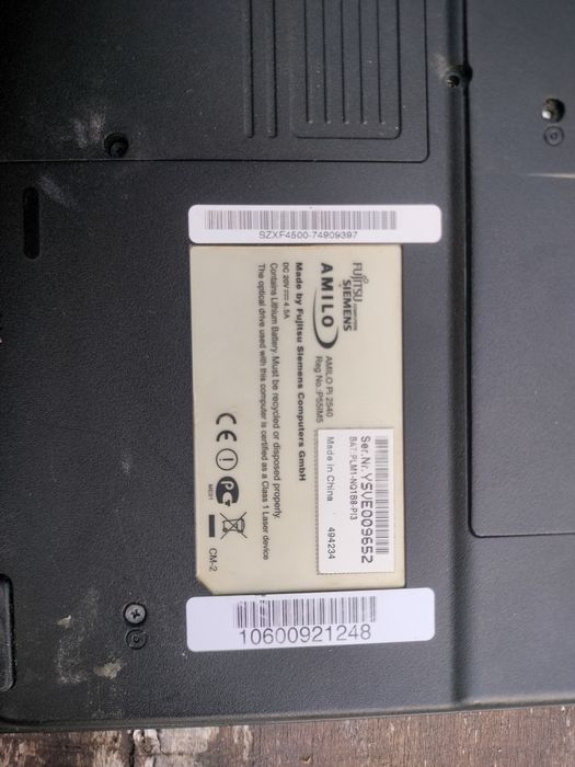 Fujitsu Siemens Amilo PIi 2540 uszkodzony