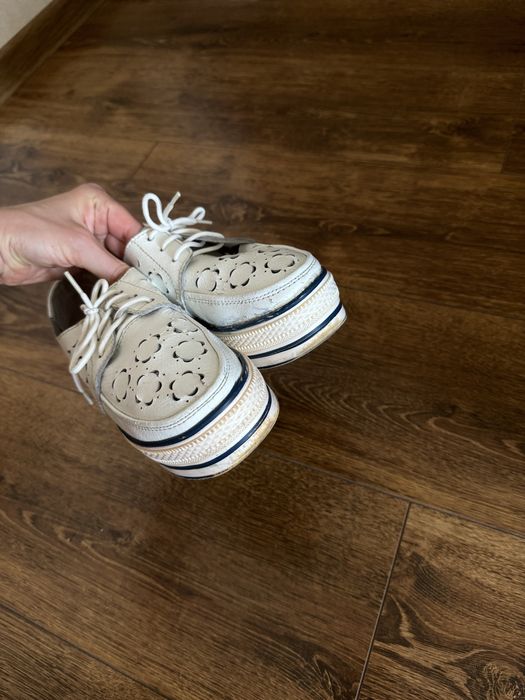 Стильные белые кроссовки с перфорированной кожей туфли кеды размер 36