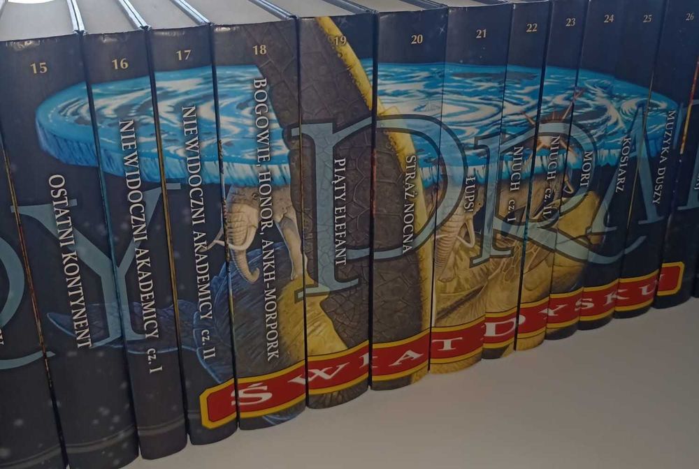 Świat Dysku - kolekcja 44 tomy - czarna oprawa