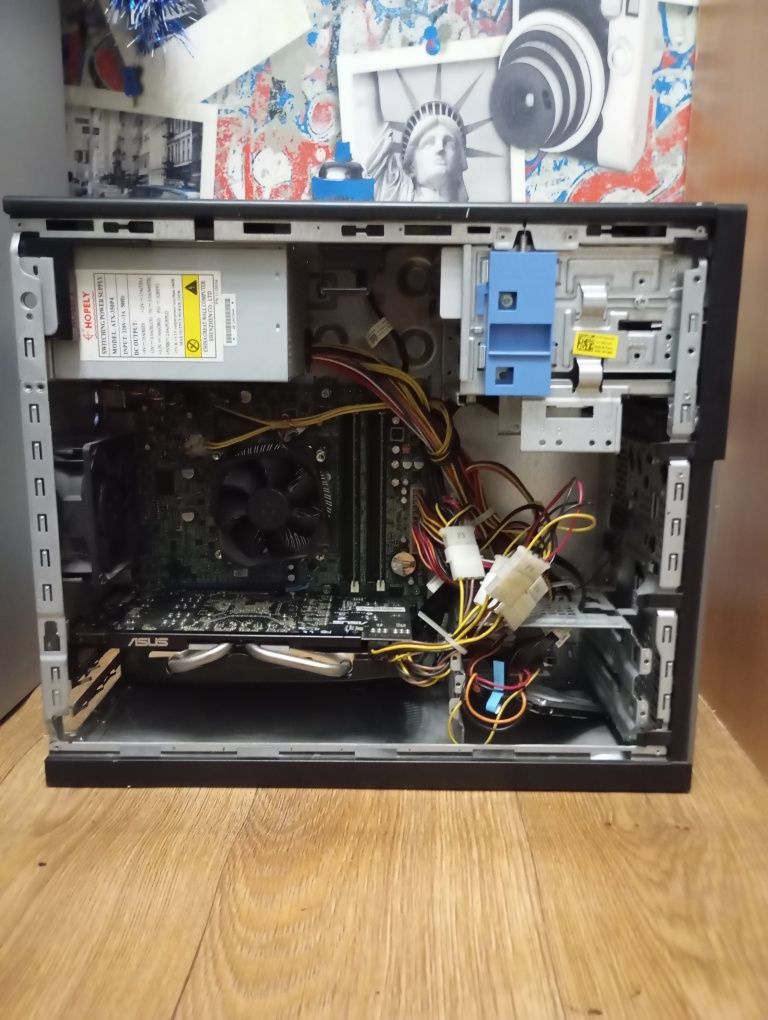 Комп'ютер і5-2400/4gb ddr3/hd6850/500gb Hdd