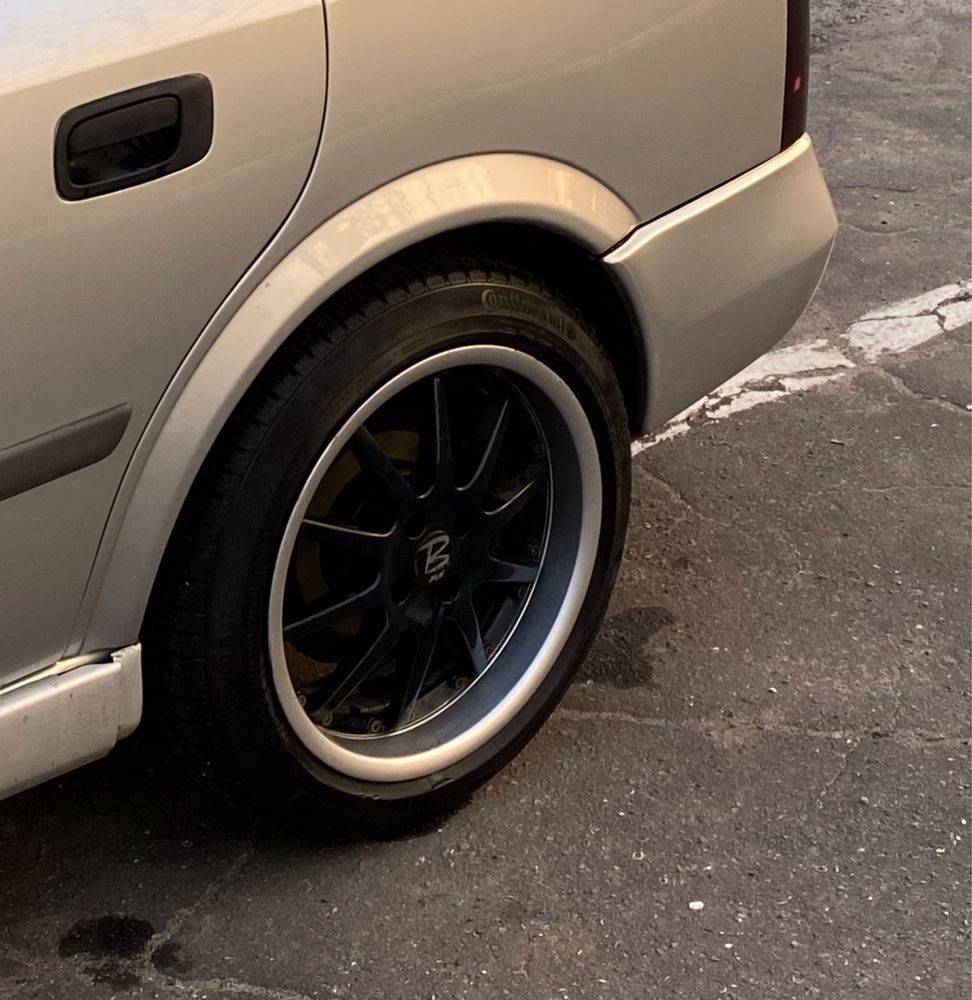 Комплект автомобільних Дисків r17 4x100