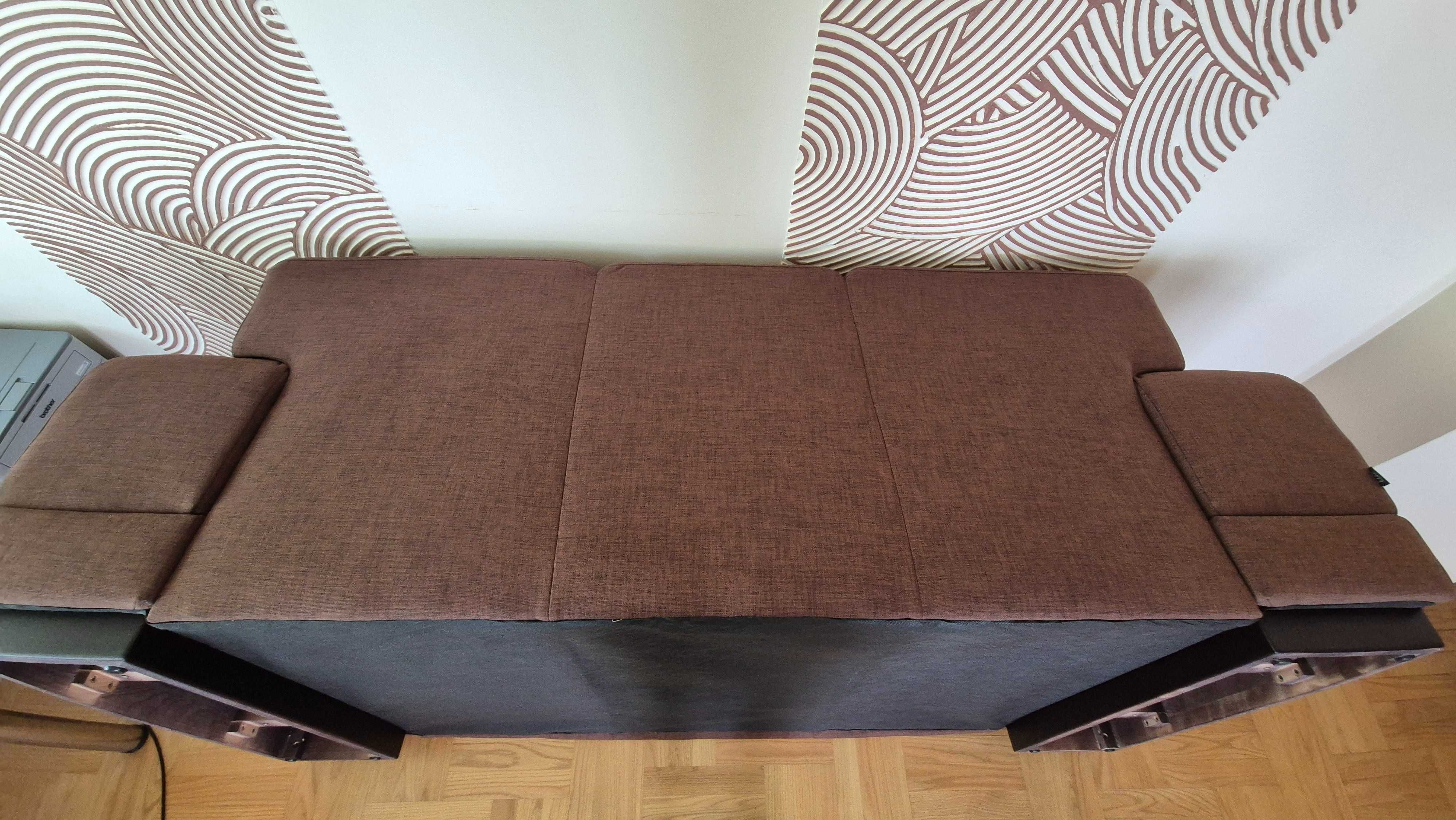 Etap Sofa sofa z dwoma pufami
