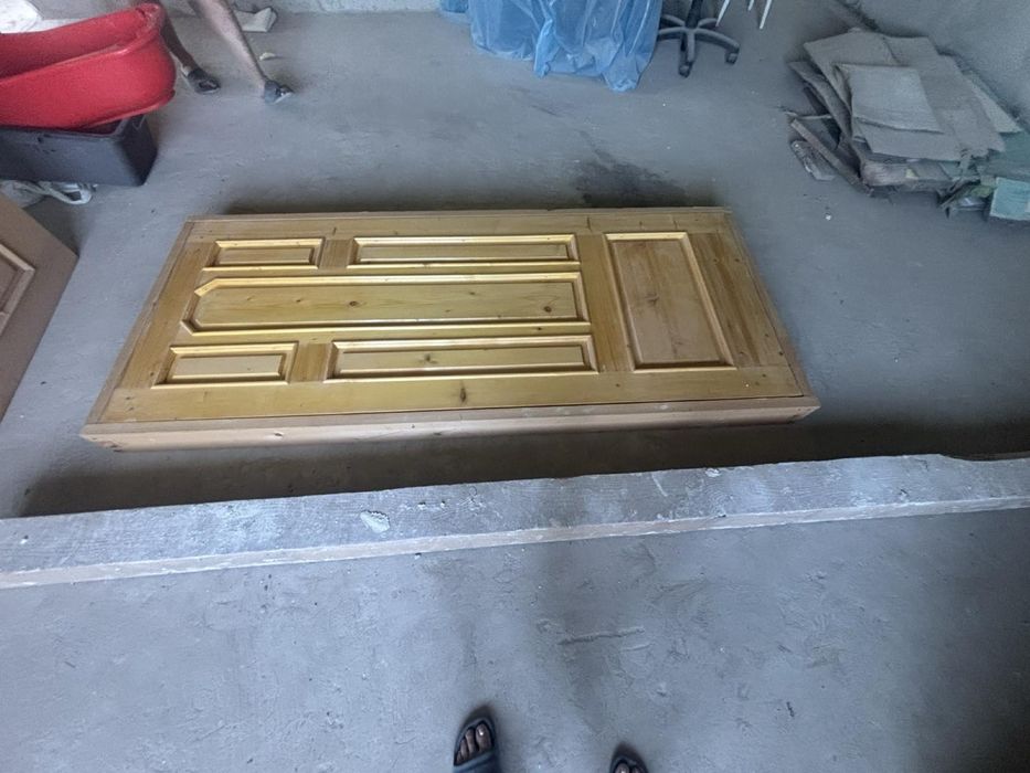 Продам двері міжкімнатні з масиву