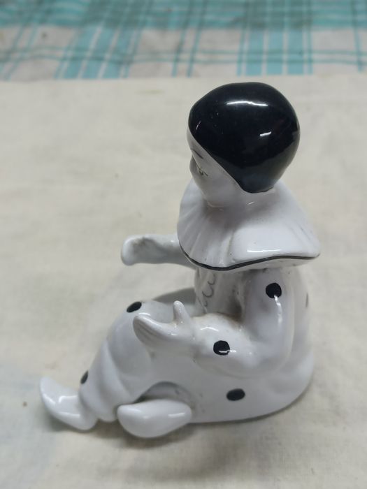 Pierrot pequeno loiça