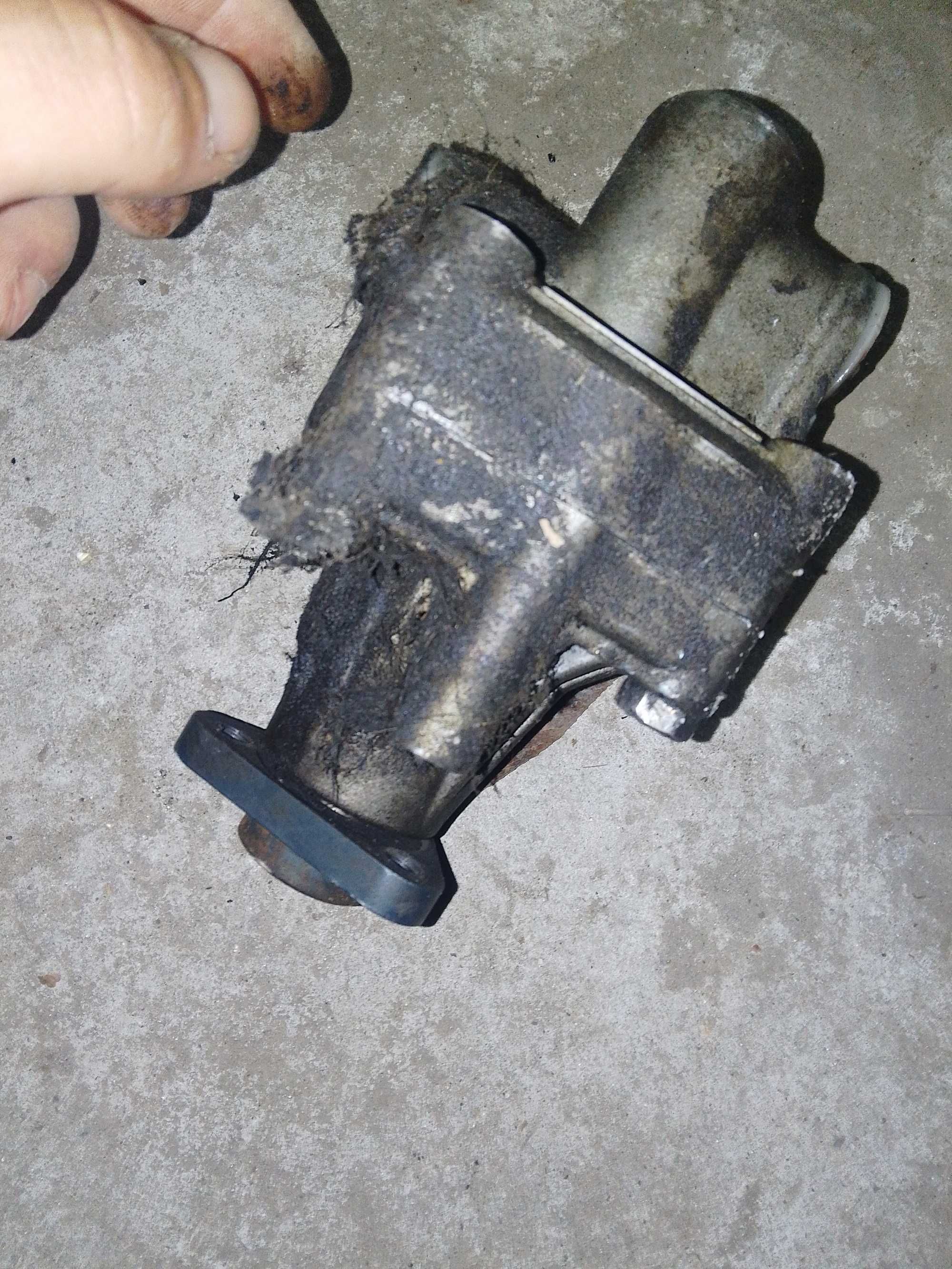 Насос ГУР Ауді100с4 2.6АВС