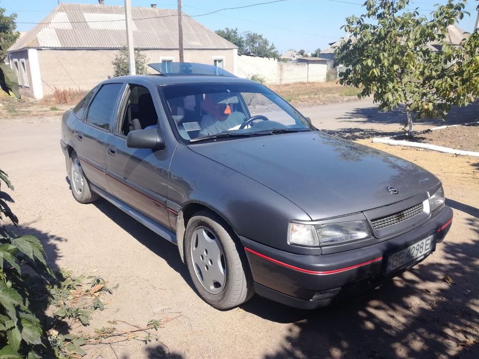 Opel Vectra A 1989 автомобіль