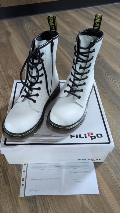 Nowe buty glany, skóra