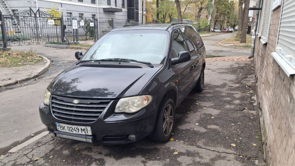 Продається Додж Рам Ван 2003 року 2.5 дизель акпп