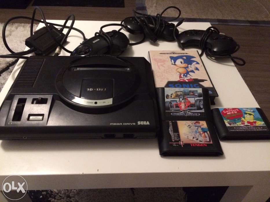 Sega Mega Drive com jogos