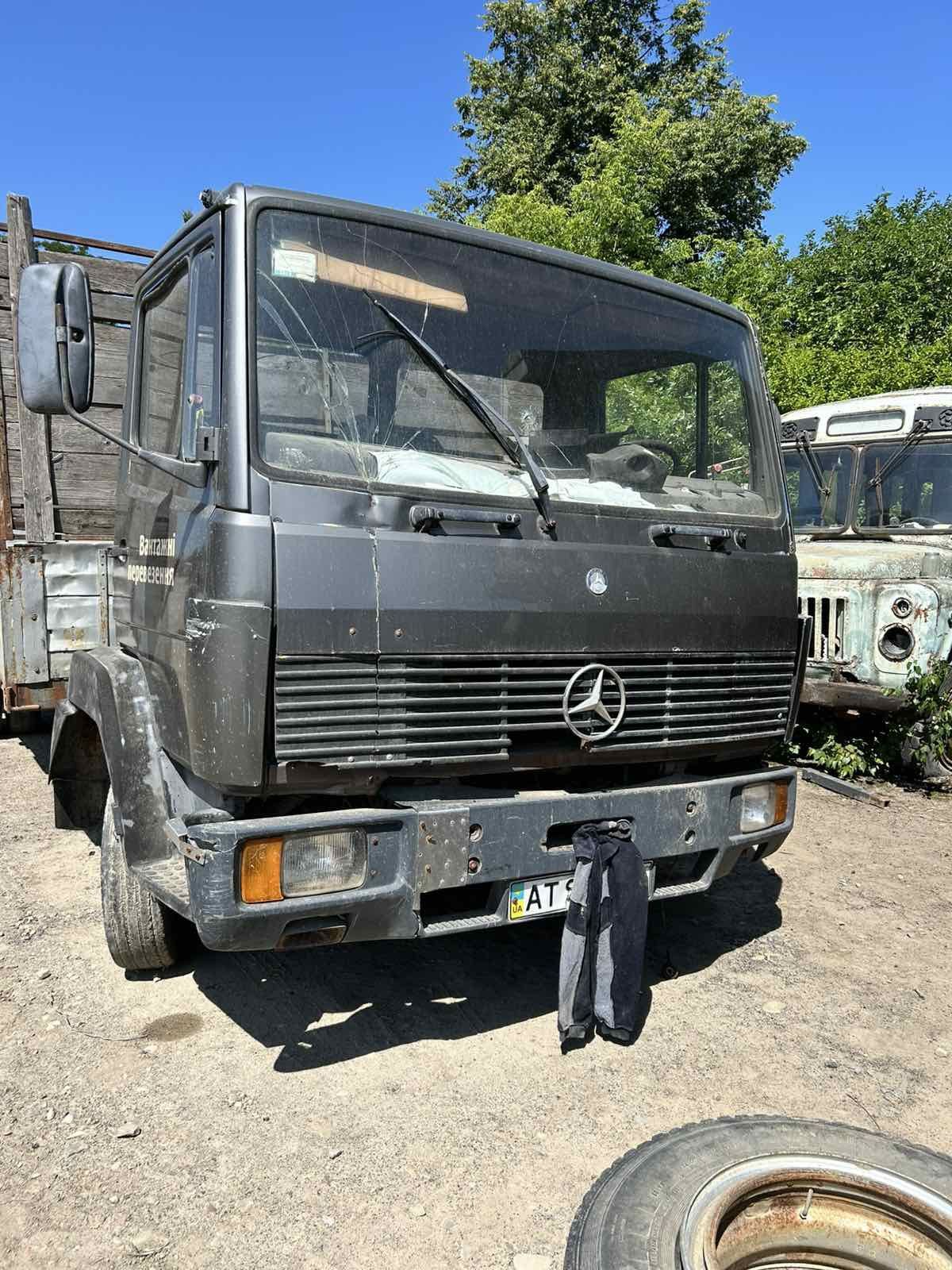 Мерседес бортовий