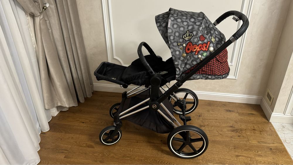 СРОЧНИЙ ПРОДАЖ прогулка Cybex Priam Rebellious + шасі Chrome Black