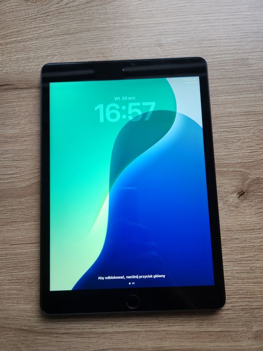 Apple iPad 10.2'' 8 generacja super stan