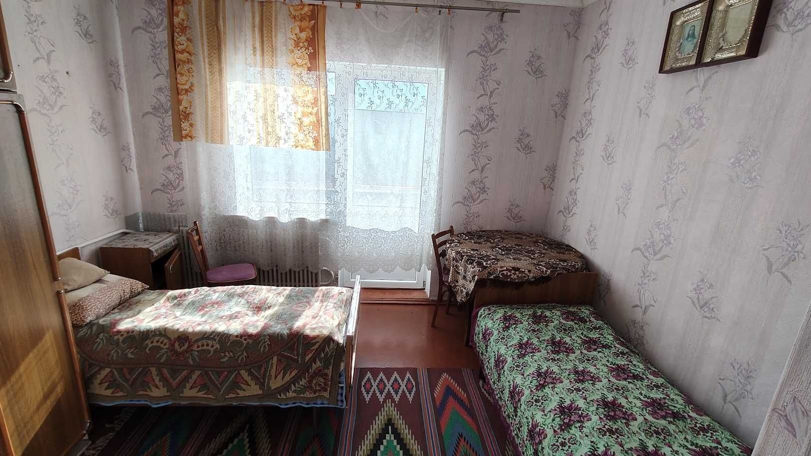 Цегляний будинок для дружної родини в чудовому зручному місці!