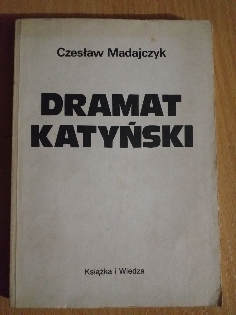 "Dramat katyński" Czesław Madajczyk