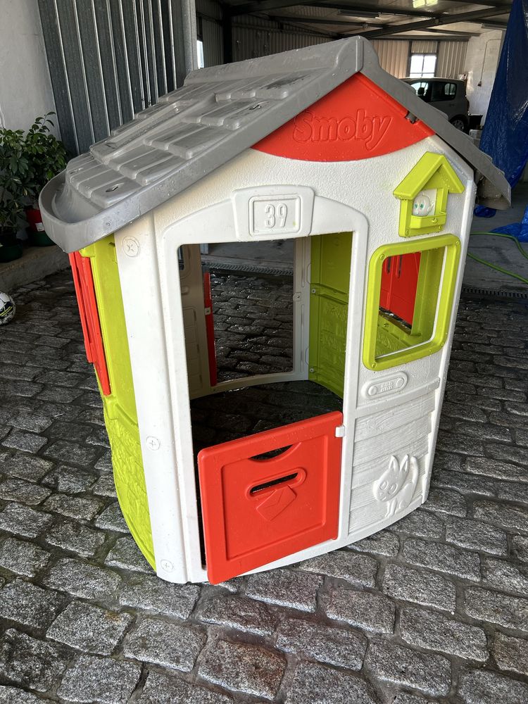 Vendo casinha de brincar