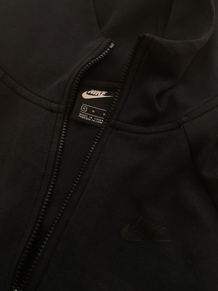 Nike tech fleece