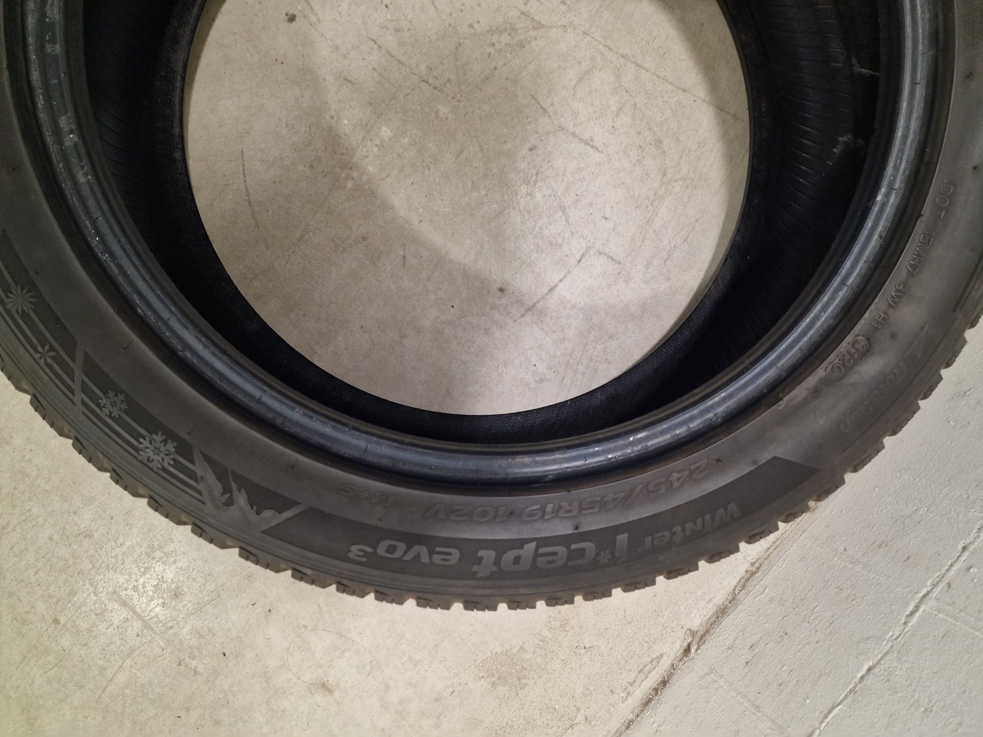 Opony zimowe hankook icept 3 w rozmiarze 245/45/19