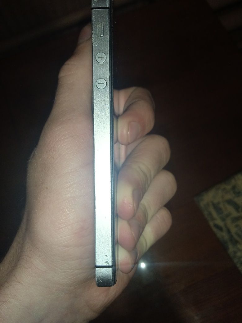 iPhone SE Neverlock