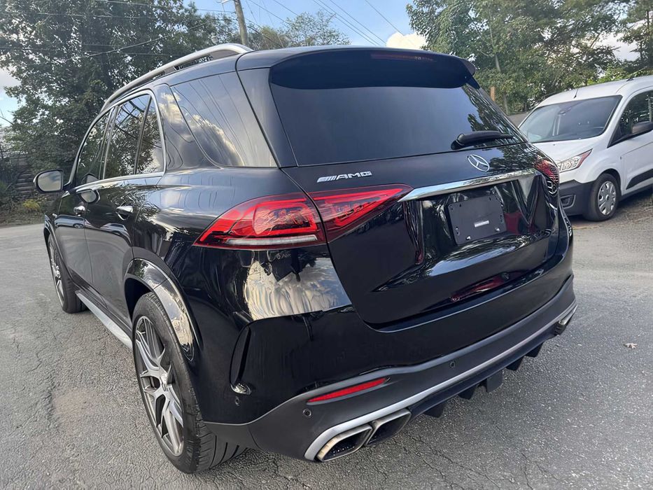 Mercedes-Benz GLE      2021