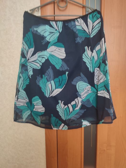 Футболка і спідниця.