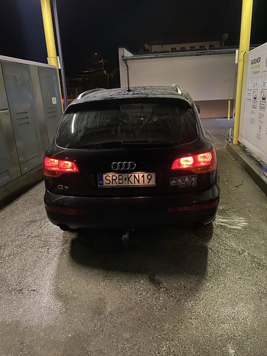 Audi Q7.