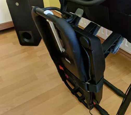 Braçadeira de Pedais para Cadeira Fechada -Playseat Challenge