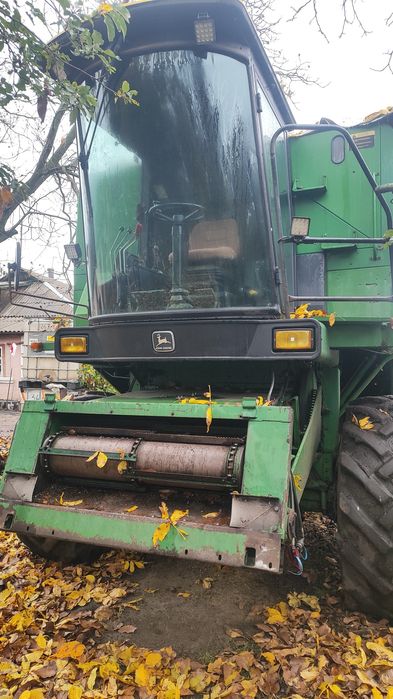 Комбайн John Deere 1075