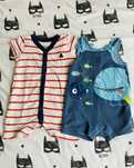 Bodys / babygrow de verao 9-12 meses GAP e TUCTUC