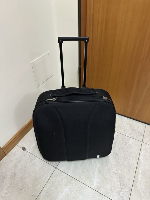 Mala de viagem preta