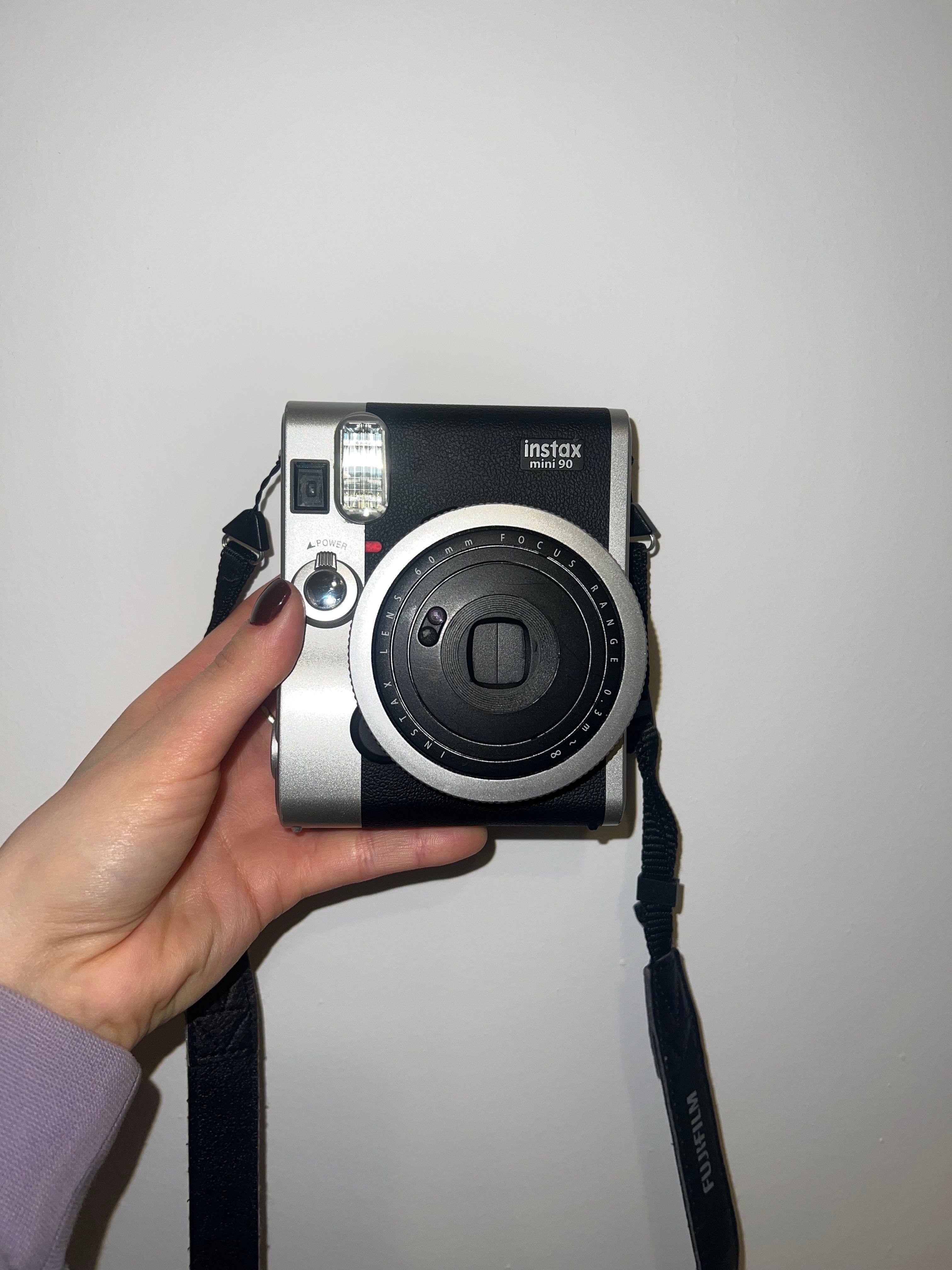 Aparat natychmiastowy FUJIFILM Instax Mini 90 Neo Classic Czarny