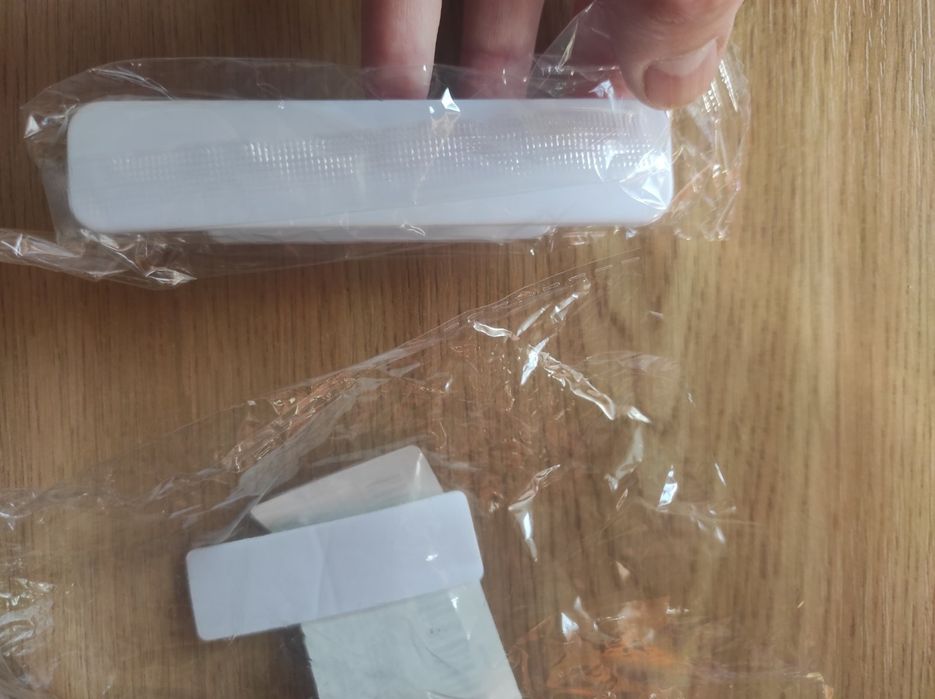 Пластмассовая ручка для  даерей, окон