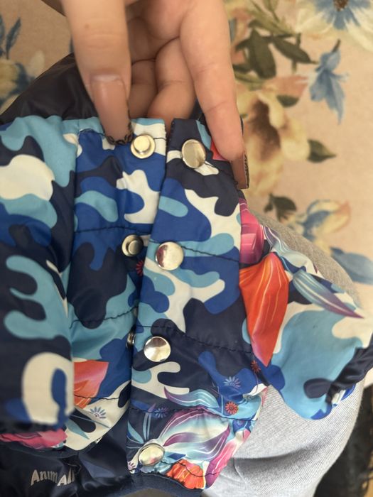 Продам легкую курточку для щенка