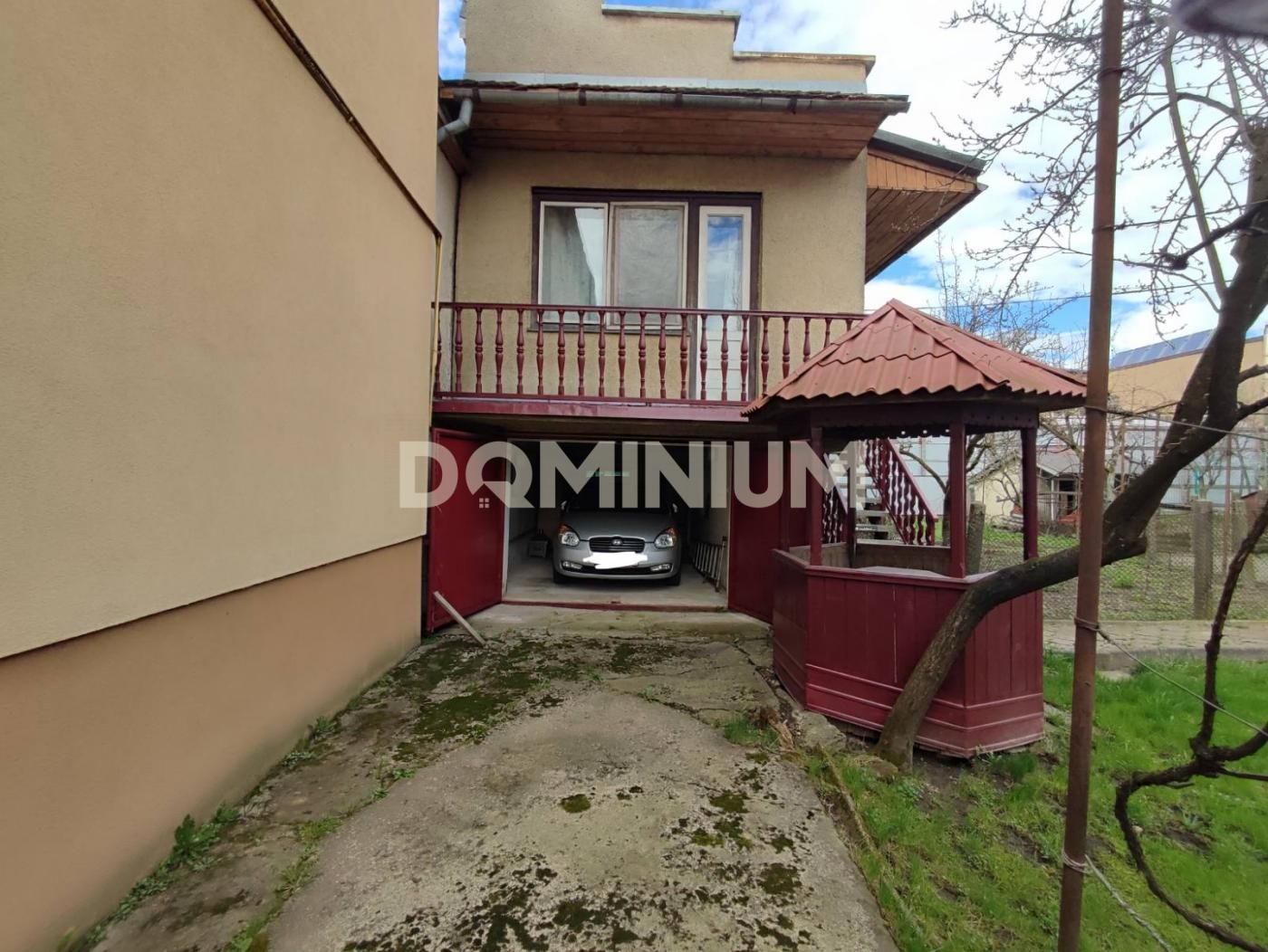Продається будинок в центрі м. Хуст