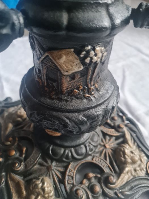 Stojak pod choinkę - żeliwny