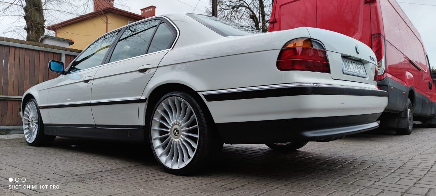 BMW seria 7 AlpinWhite III