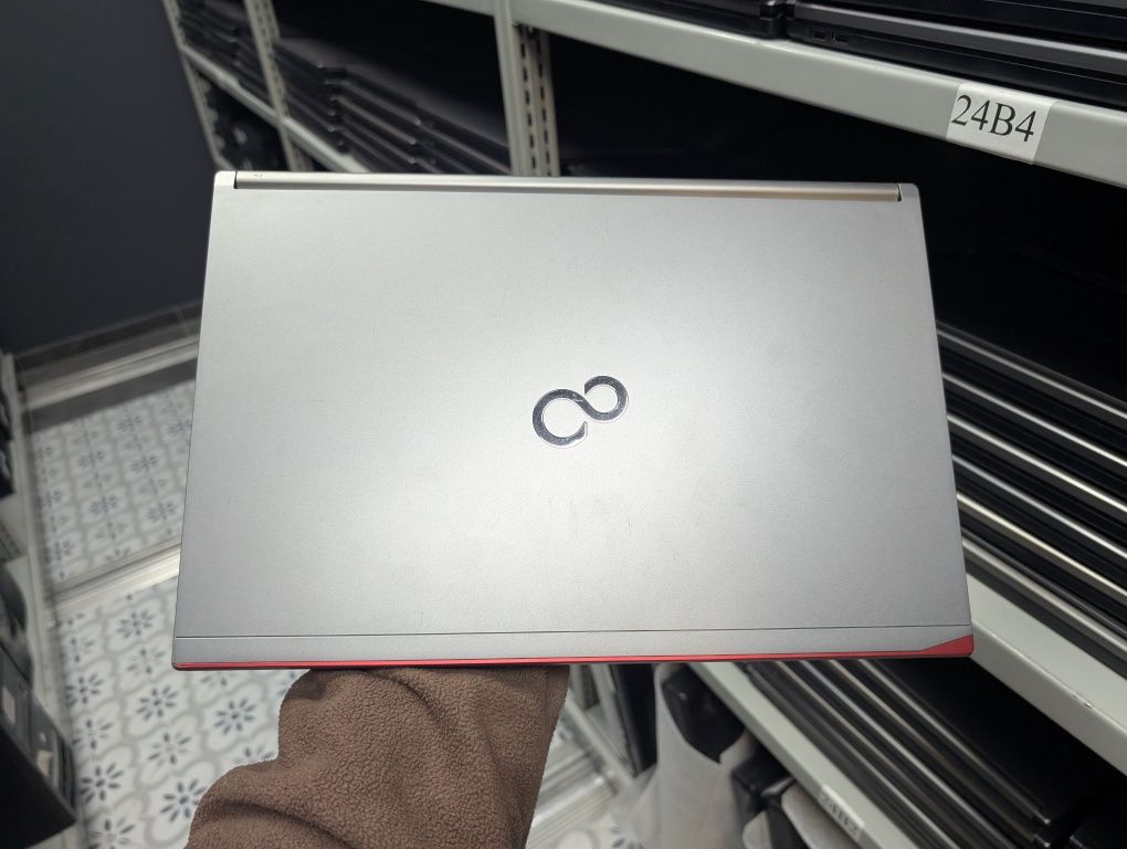 Оргінальні Японці Ноутбуки  Fujitsu LIFEBOOK E756 для офісу та дому