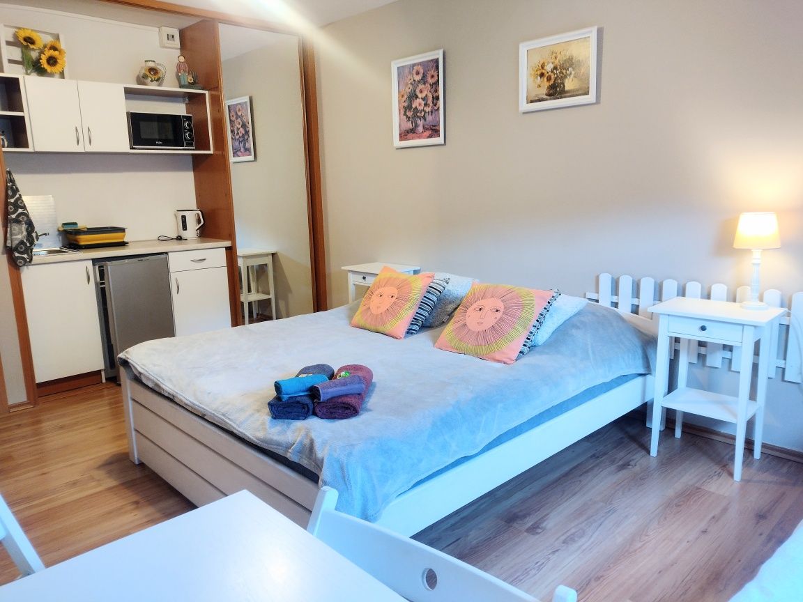 Apartament ,,  Słonecznikowy ,, w górach z dużą wanną,  3 osobowy